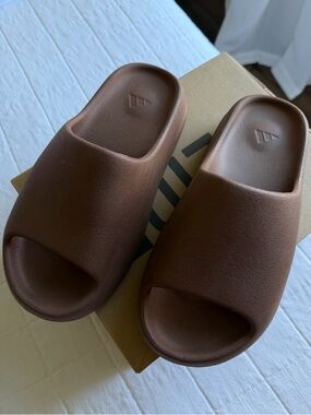 Adidas Yeezy Brown Slides Sandals